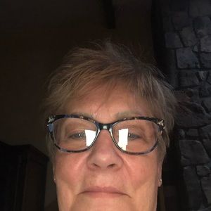 Meet your Posher, Pamela